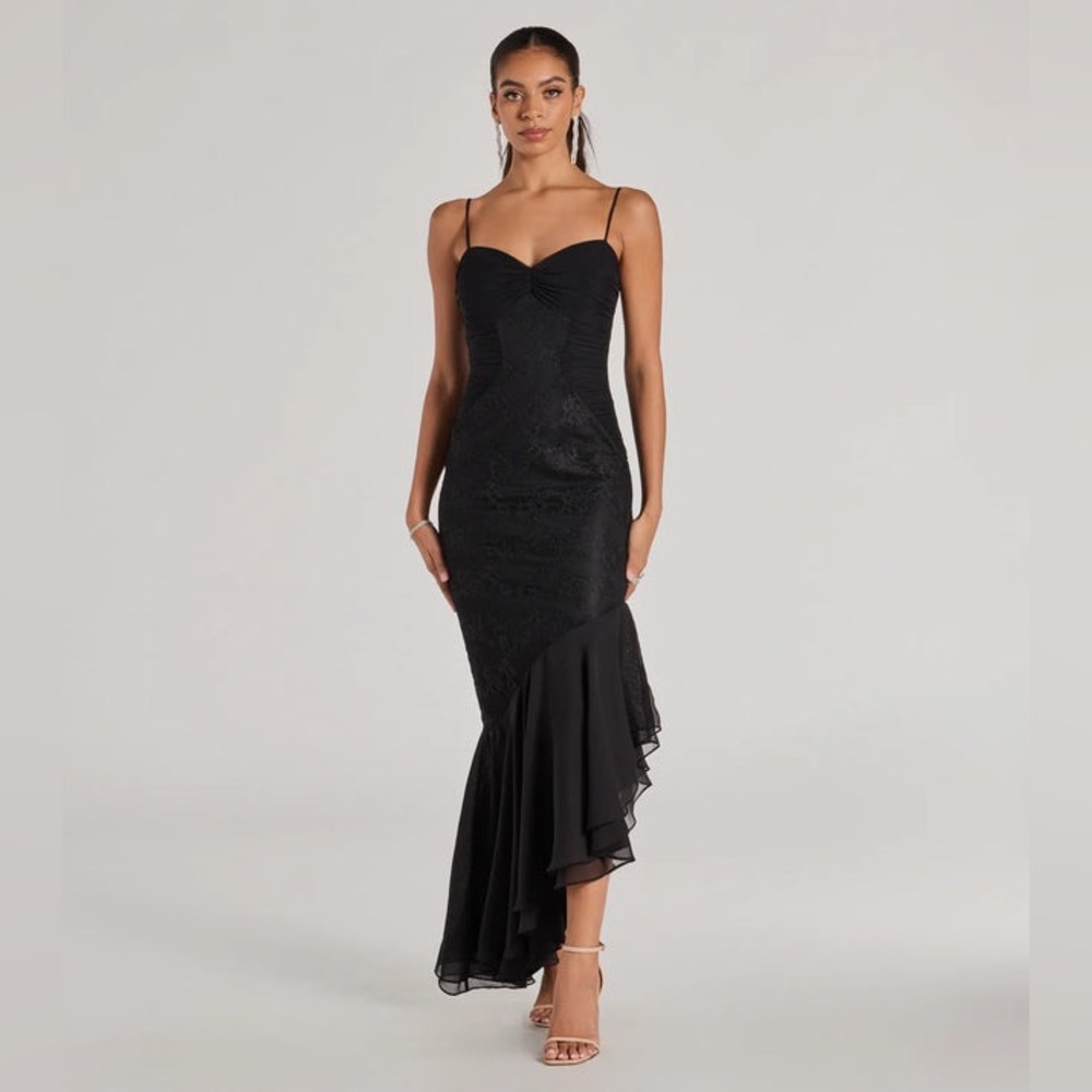 Windsor Black Brinley Lace Chiffon Asymmetric Mermaid Dress